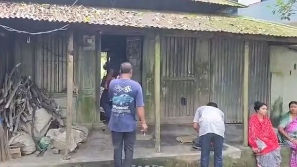 মানিকগঞ্জে বৃদ্ধাকে গলাকাটা অবস্থায় উদ্ধার